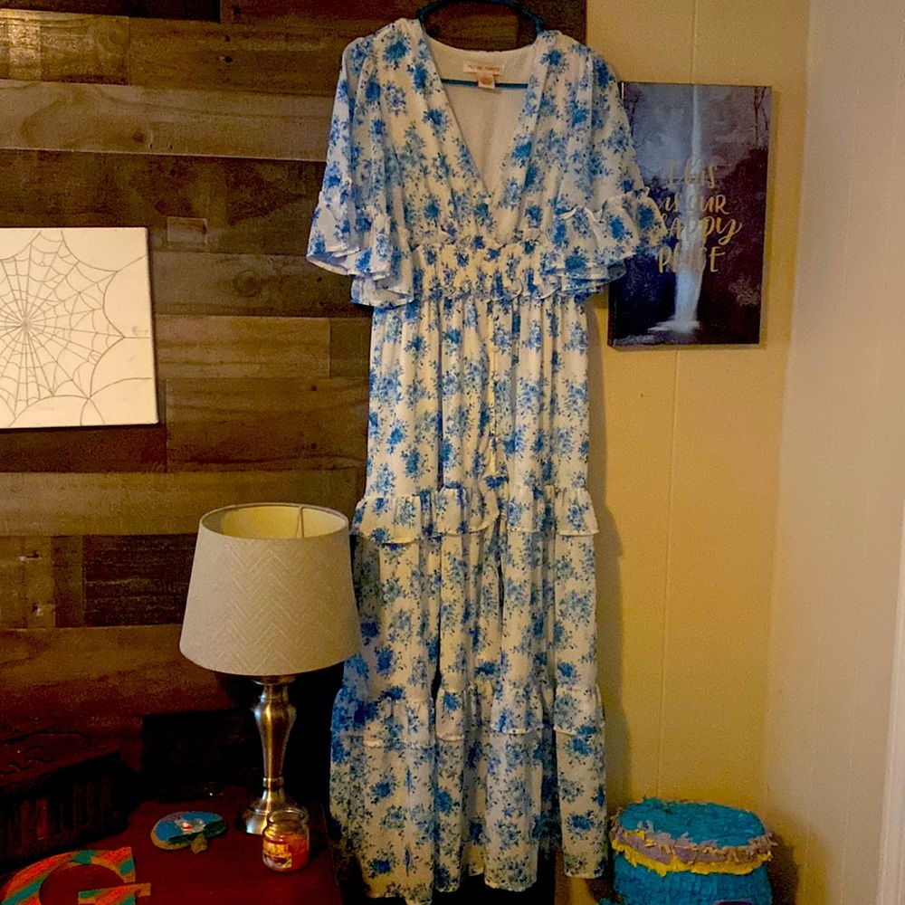 Size small dress. Blue and white. Short sleeves. Flying Tomato brand.